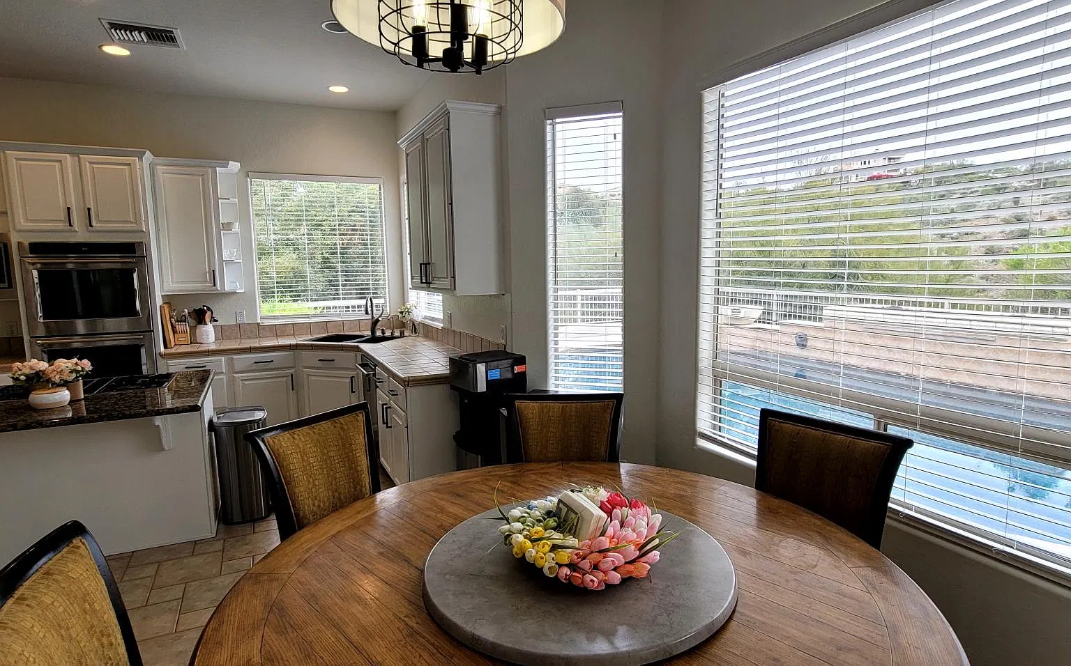 12611 N 17th Pl — Photo 3