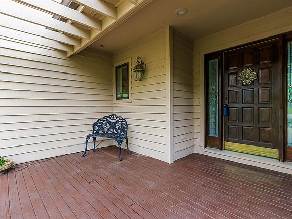 3rd image of 3187 Chestnut Landing Dr