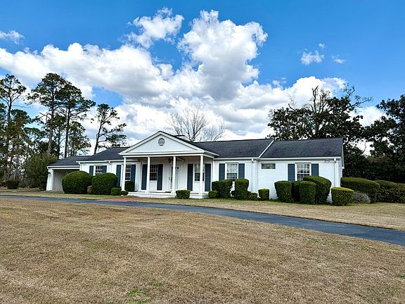 5th image of 1206 Center Dr