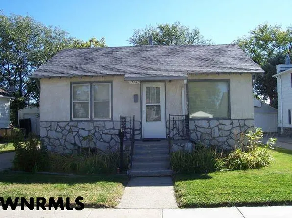 314 W 15th St, Scottsbluff, NE 69361
