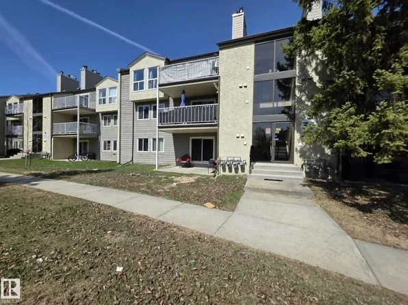 34 Alpine Pl #304, Saint Albert, AB T8N 3Y2