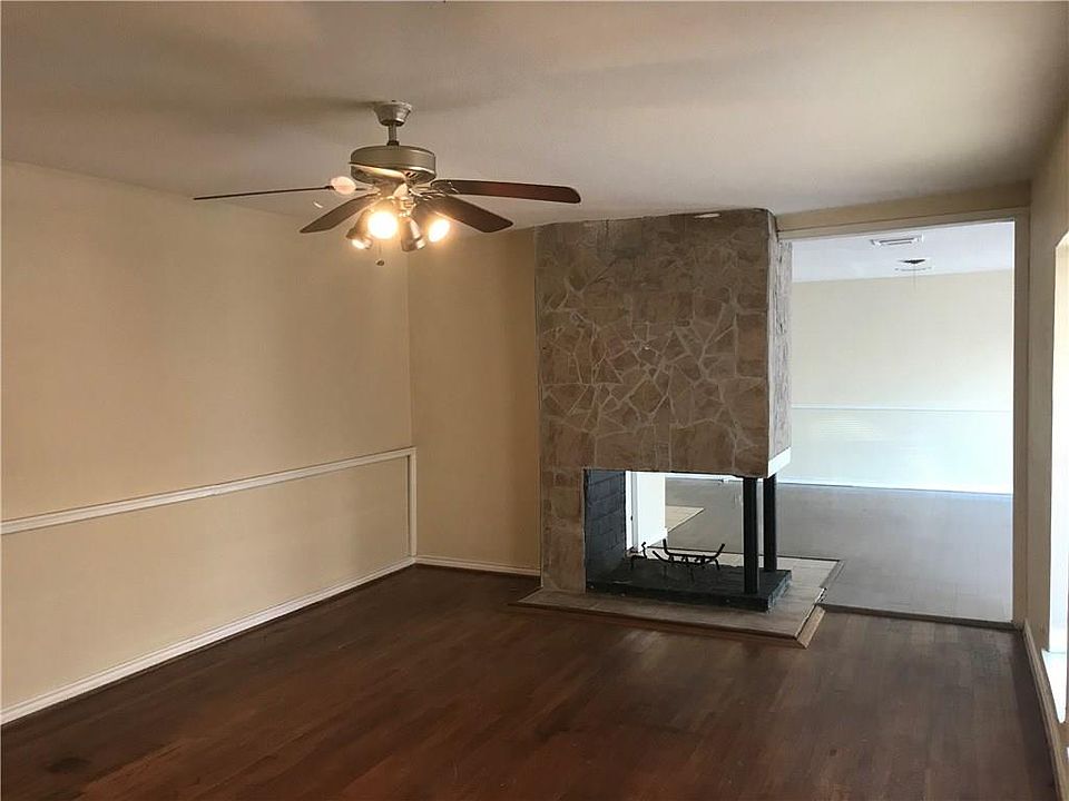 1st image of 6054 Parkdale Dr