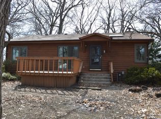 2004 N Woodlawn Park Ave, McHenry, IL 60051