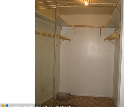 4th image of 2821 Somerset Dr APT 307