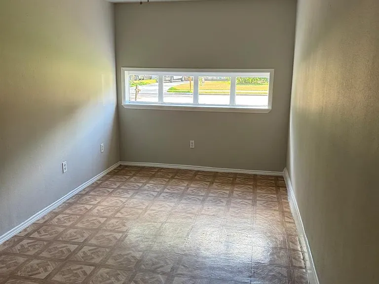 9706 Galston Ln — Photo 6