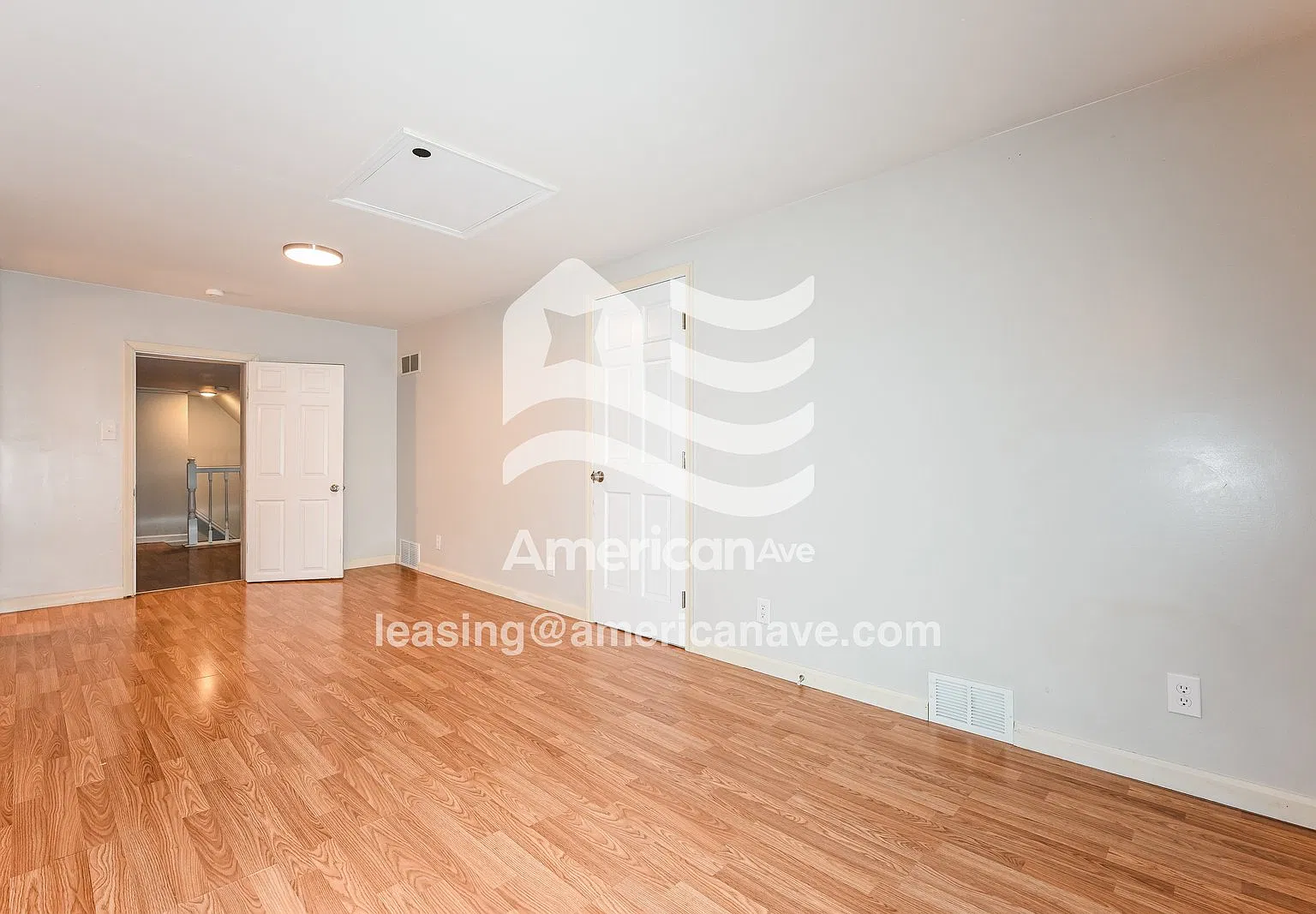 2 bed, 1.5 bath, 1271 sqft, $1,175 — Photo 2