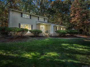 11 Elaine Dr, Simsbury, CT 06070