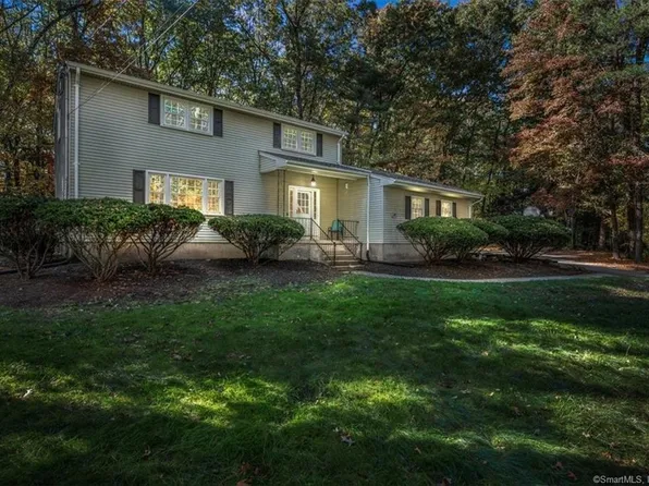 11 Elaine Drive, Simsbury, CT 06070