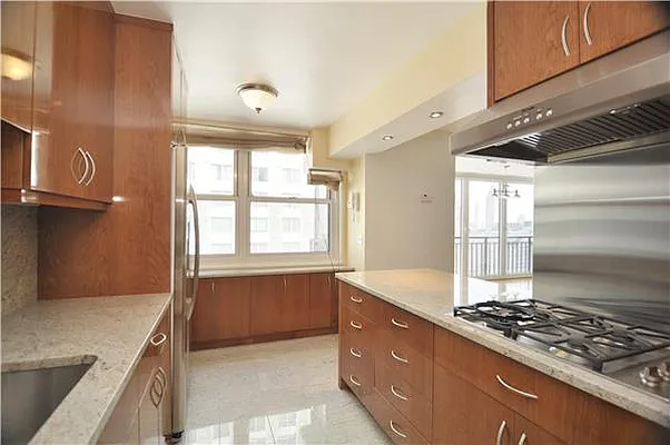 Rented by Maz Group NY | media 8