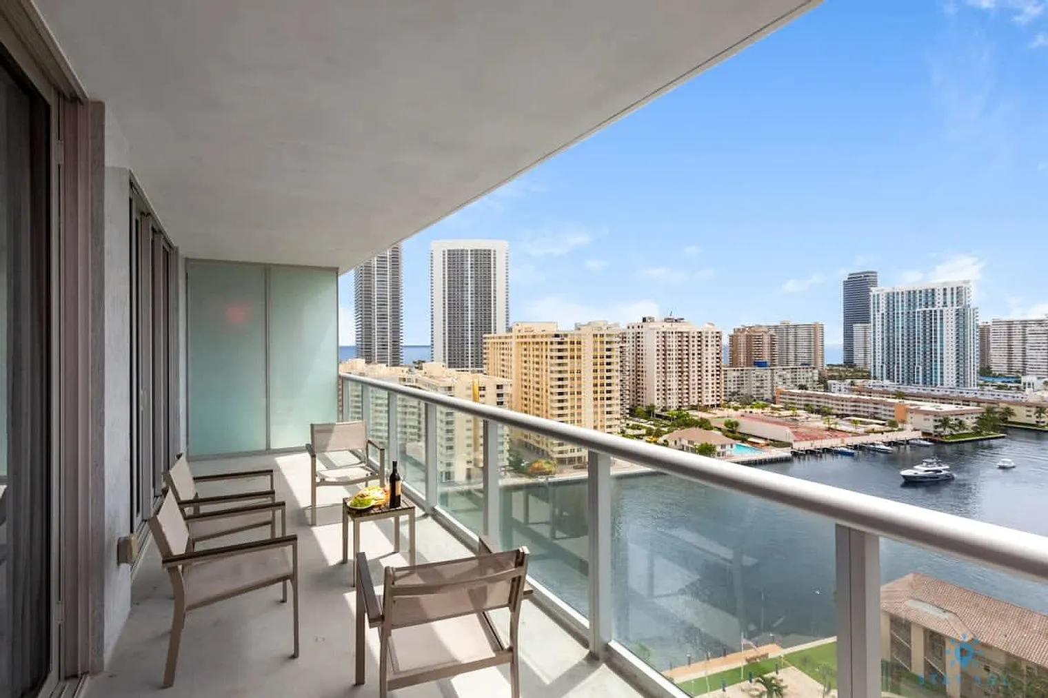 1 bed, 1.0 bath, 699 sqft, $2,395 — Photo 3