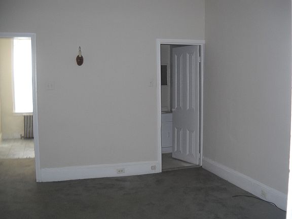 2nd image of 153 Dupont Street # Fl 1ST