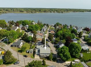 2 Holmes Ave, Kingston, MA 02364