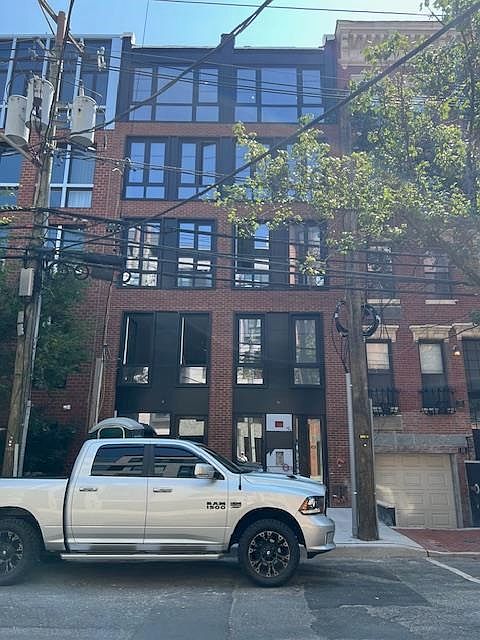 2nd image of 87 Jefferson St APT 3