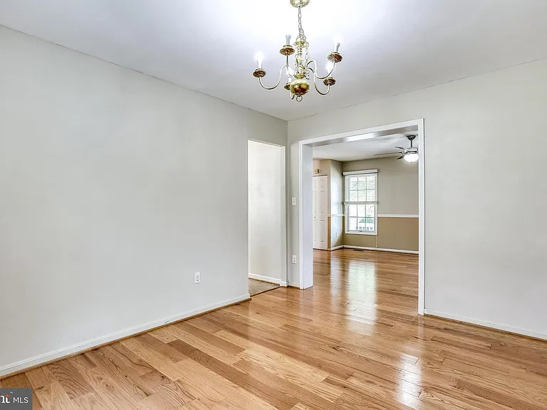 6412 Highbanks Ct — Photo 3