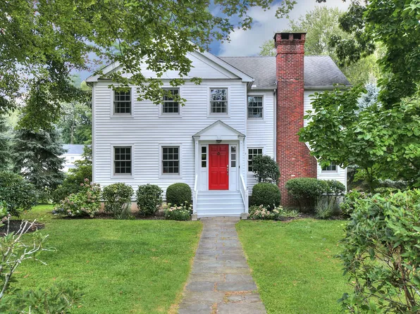 8 Crescent Drive, Easton, CT 06612
