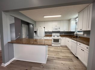 1016 Chisholm Way, Norcross, GA 30093