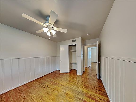2nd image of 1002 Noble Ave #1002