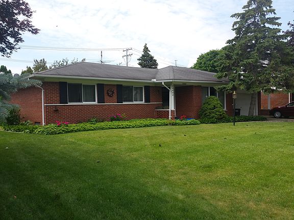 2nd image of 29380 Stonecroft St