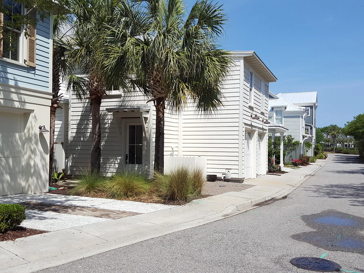 1 bed, 1.0 bath, 650 sqft, $2,300 — Photo 2