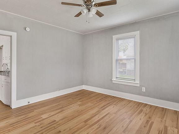 3rd image of 417 37th St