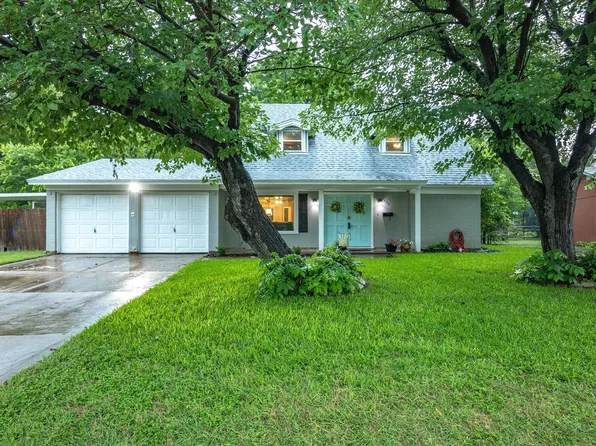 536 Nathan St, Burleson, TX 76028