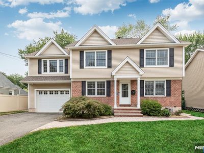 418 The Fenway, River Edge, NJ, 07661