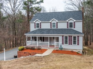 9 King Phillip Dr, Londonderry, NH 03053