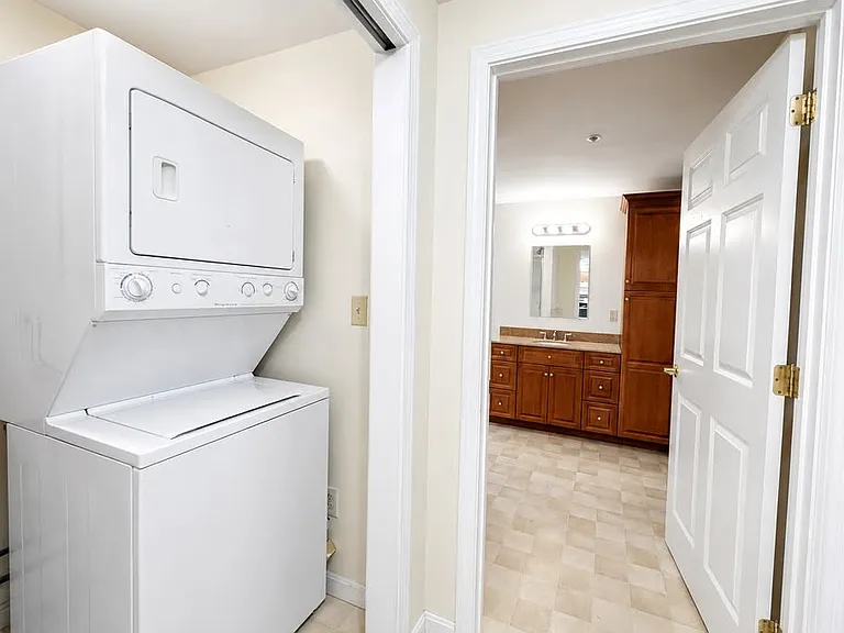 8 Pebble Ln — Photo 25
