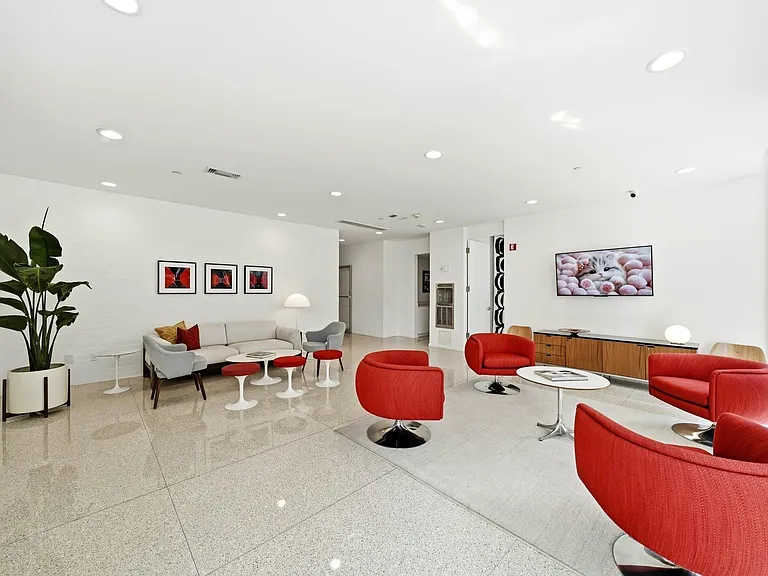 3600 Montrose Blvd #607 — Photo 11