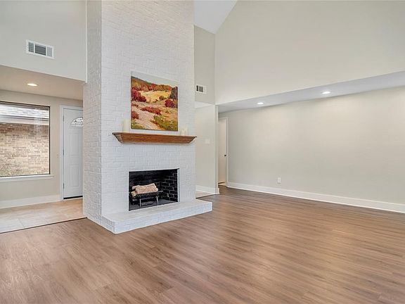 5th image of 4251 Clear Lake Cir