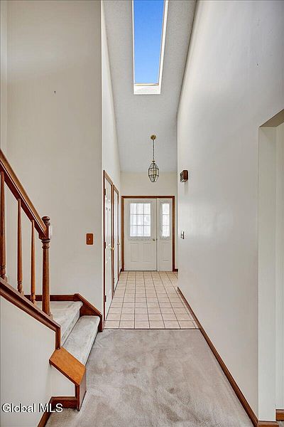 5th image of 8 Rusfield Drive