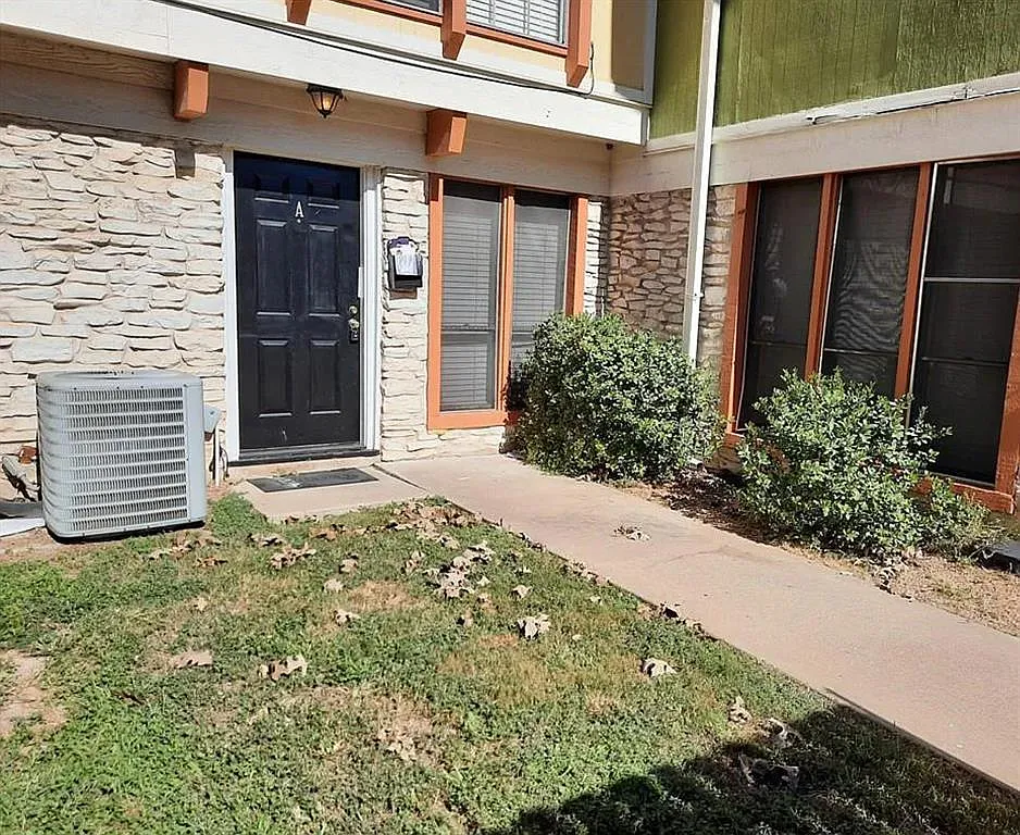 2 bed, 1375 sqft, $1,495 — Photo 2