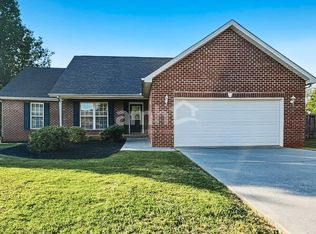 1423 Newbury Ln, Maryville, TN 37803