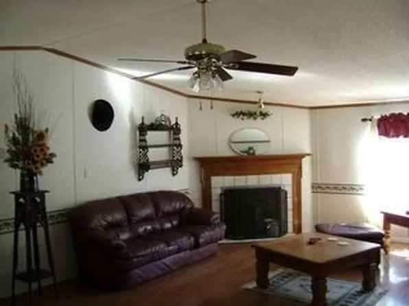 792 Lytton Ln, Dale, TX 78616