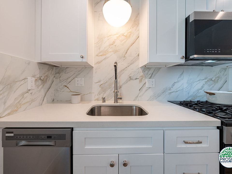 1st image of 2240 Penmar Ave #0