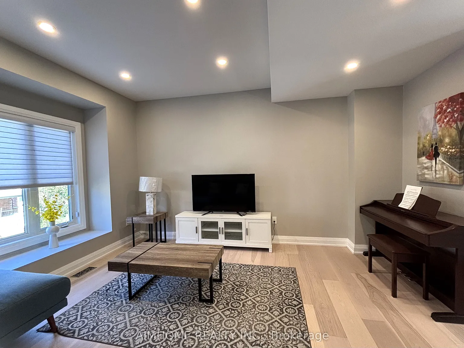 4 bed, $3,285 — Photo 2