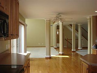 4th image of 4064 Ivygrove Ln