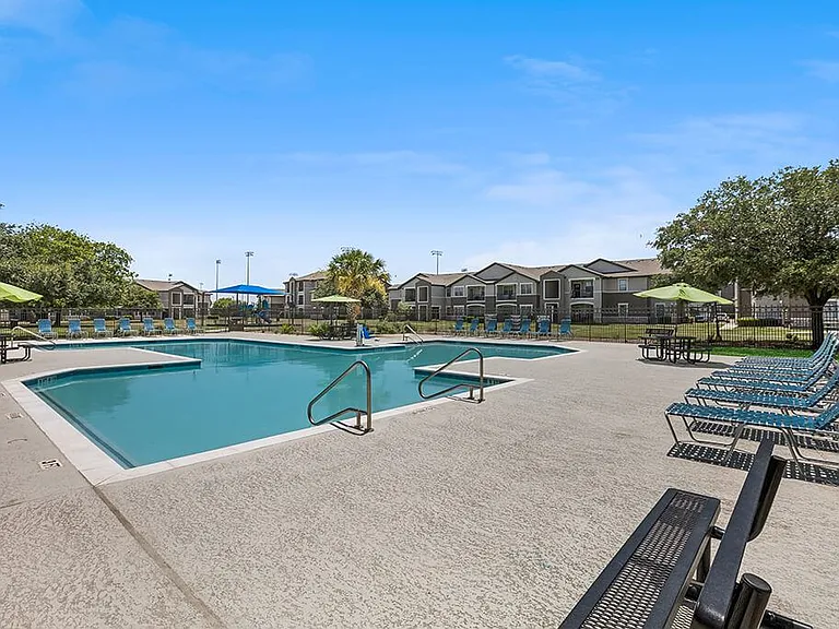 Bonito Parque Apartments — Photo 12