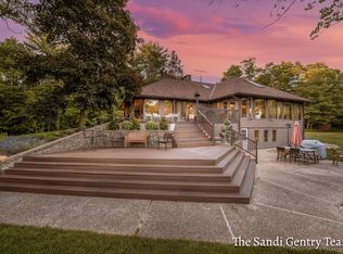 18164 148th Ave, Spring Lake, MI 49456