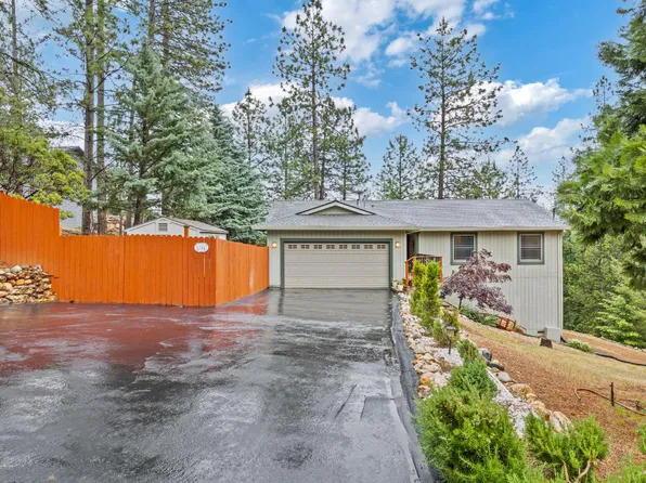 6345 Green Leaf Ln, Foresthill, CA 95631