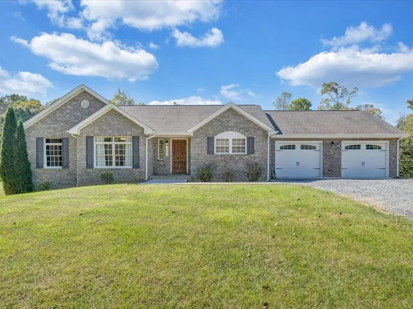 1795 Haymakertown Rd, Troutville, VA 24175