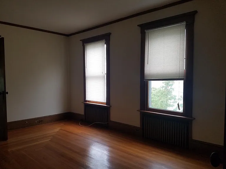54 Hubinger St — Photo 4
