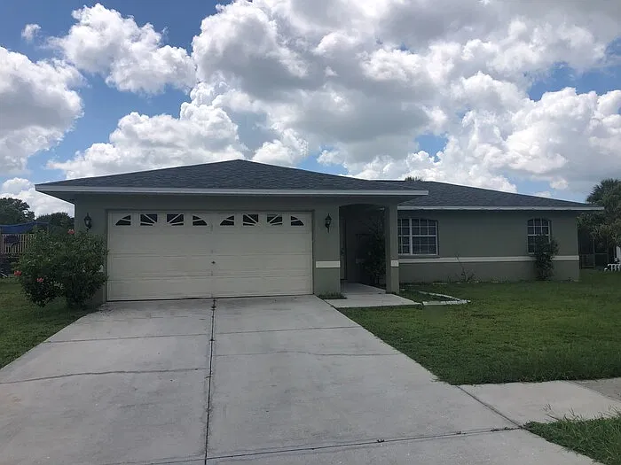 3 bed, 2.0 bath, 1107 sqft, $1,700 — Photo 1