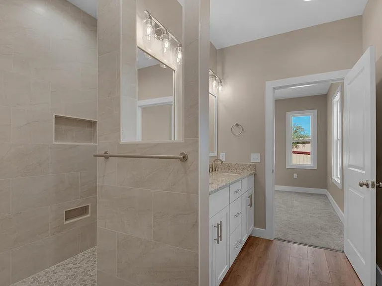 431 Adams Ave — Photo 18