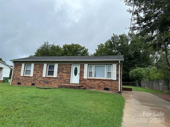2307 Dallas Stanley Hwy, Stanley, NC 28164