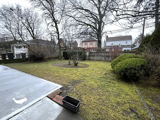 Rented by Daniel Gale Sotheby's International Realty | media 25