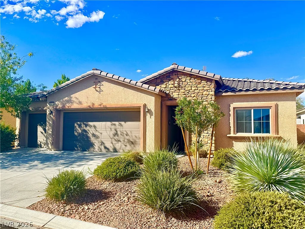 2 bed, 2.0 bath, 1533 sqft, $2,000 — Photo 3