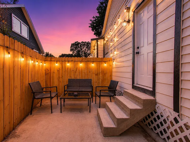 1811 Washington Ave #B — Photo 2