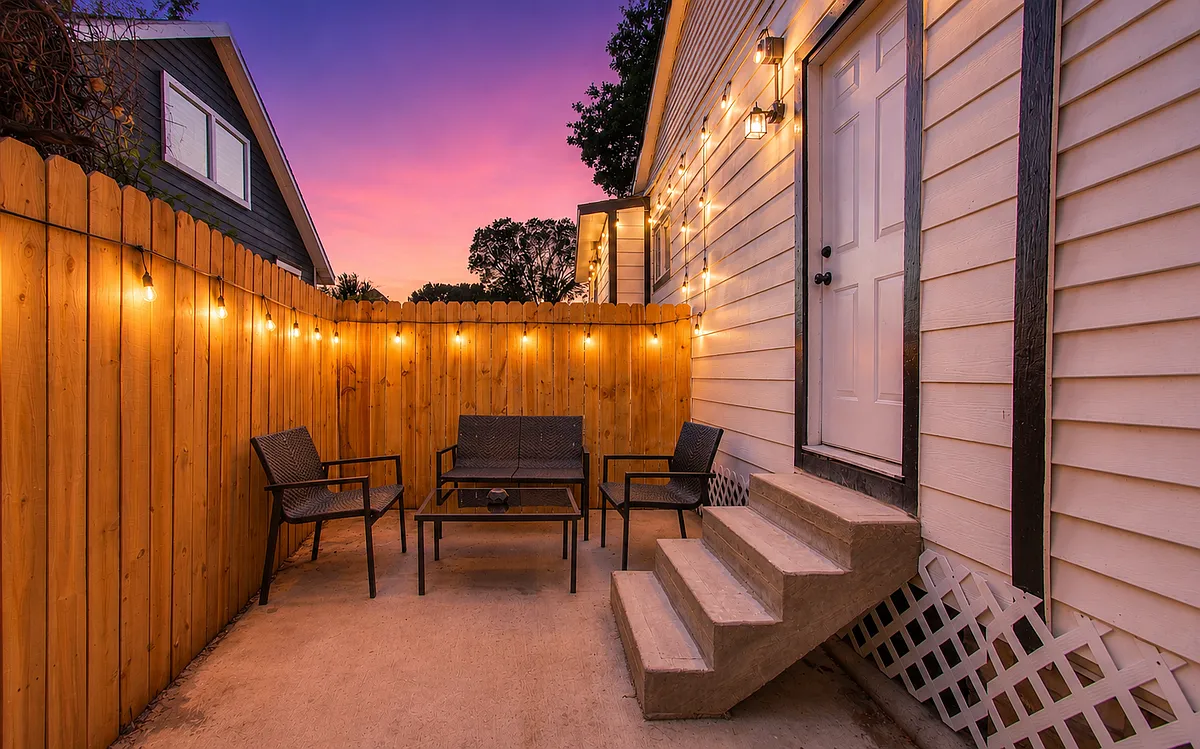 Building Photo - 1811 Washington Ave #B