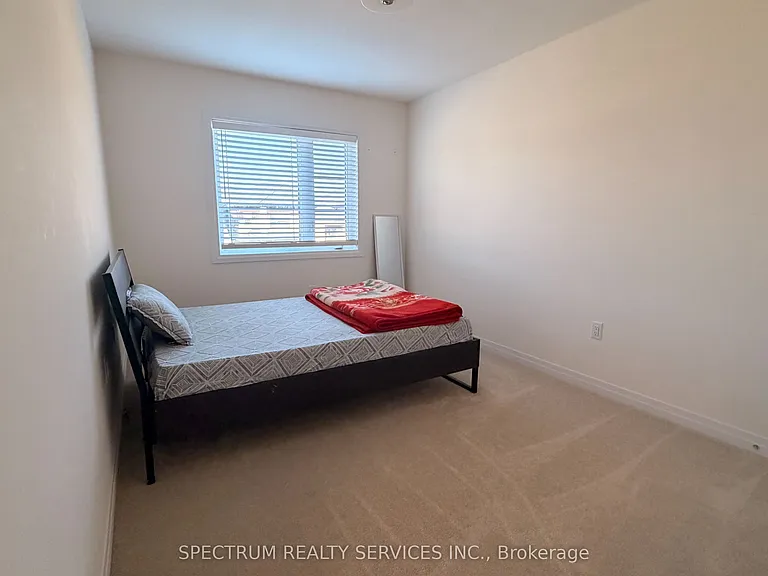 45 Dennis Ave — Photo 10